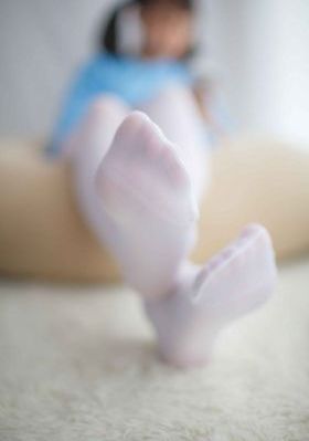 女王脚奴视频vk_无删减在线播放