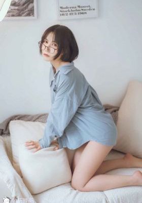 香港三级《偷窥无罪》_无删减完整版在线观看